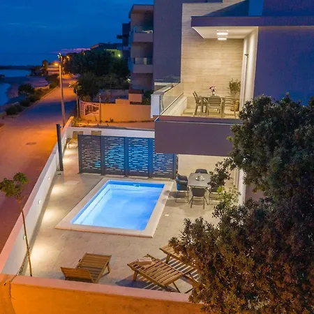 Villa Eni Apartments 1 Mandre Exterior photo