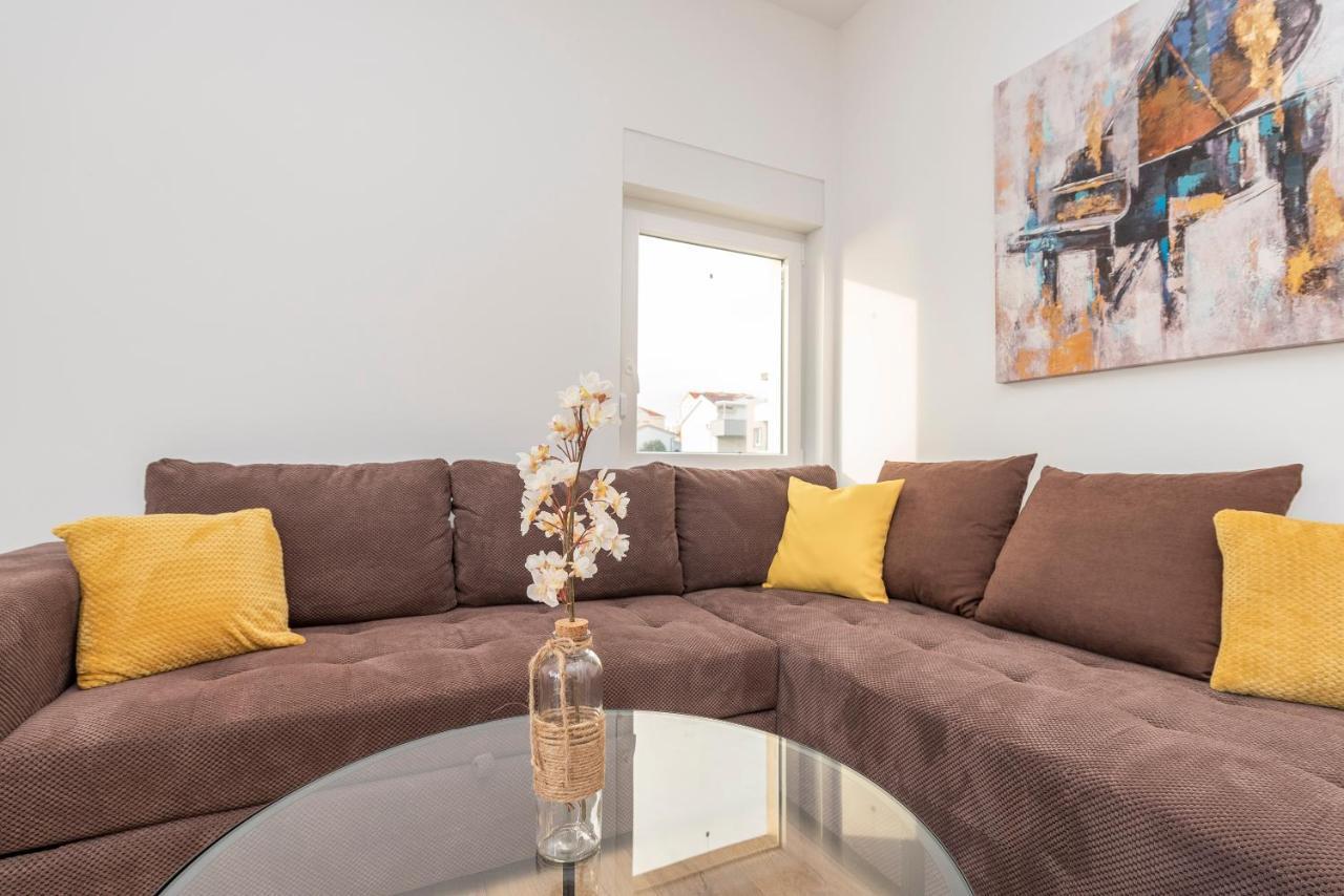 Eni 1 Apartment