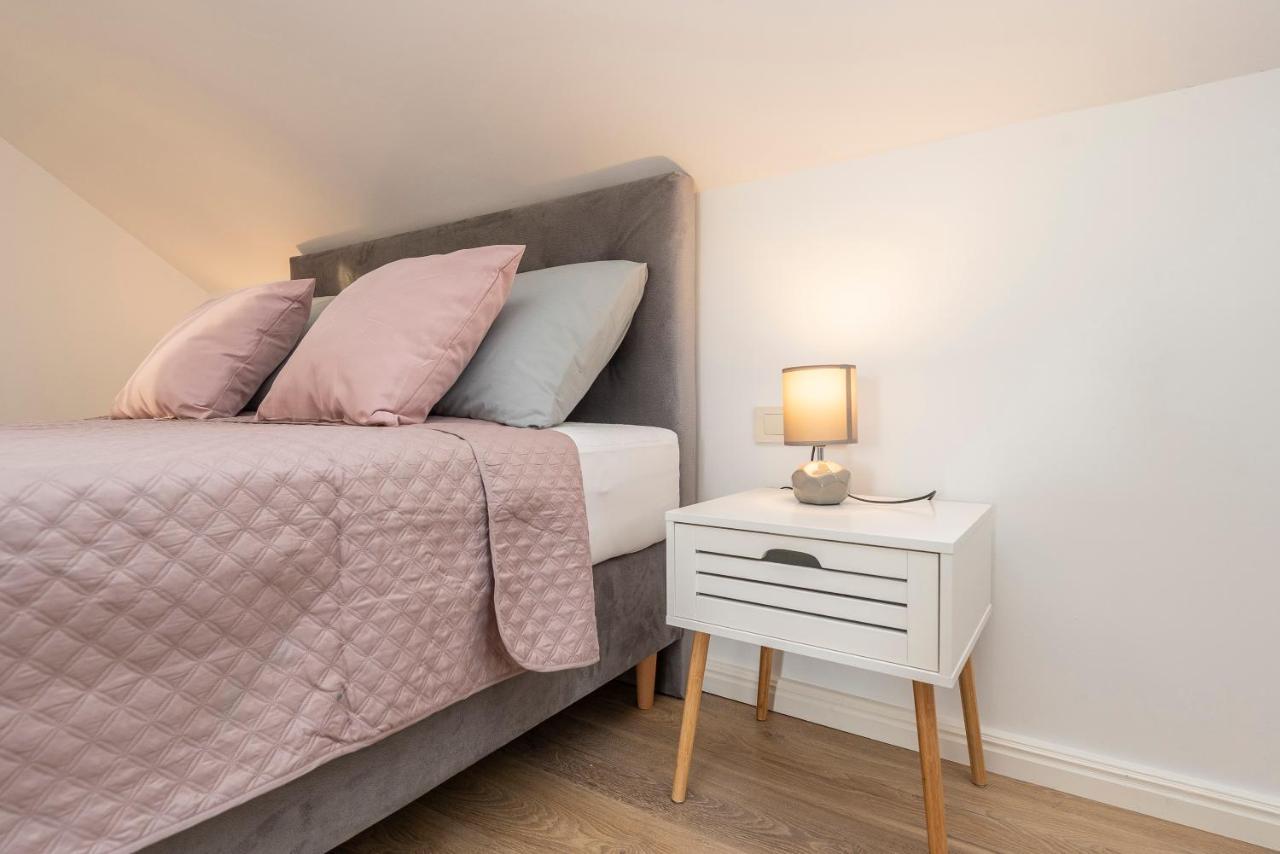 Apartment Eni 1 Mandre
