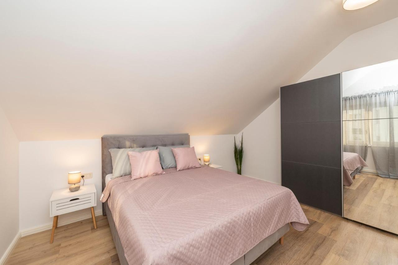 Eni 1 Apartment Mandre