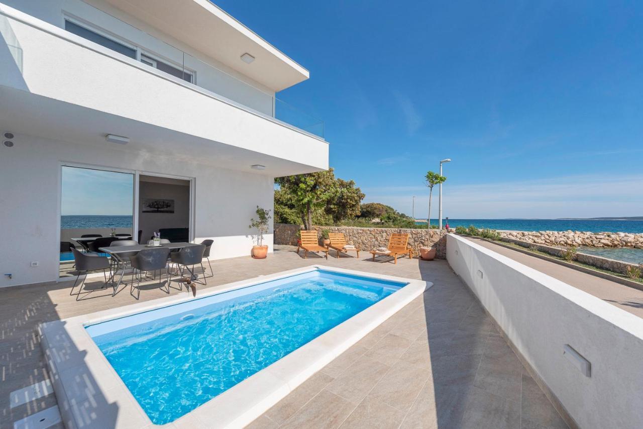 Eni 1 Apartment *