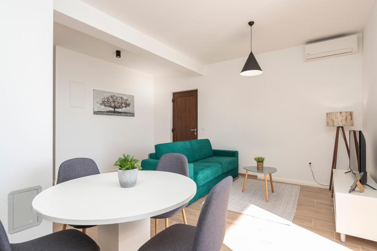 Apartment Eni 1 Mandre