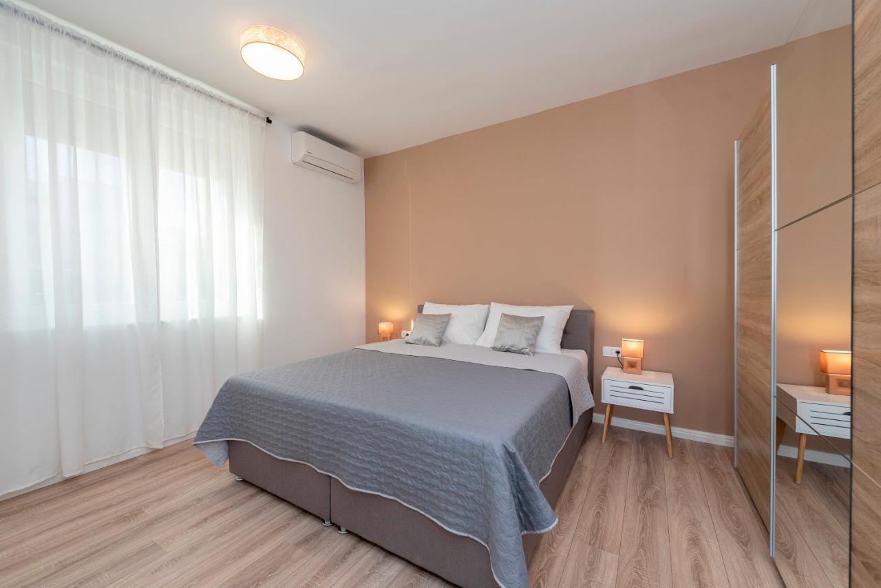Eni 1 Apartament *