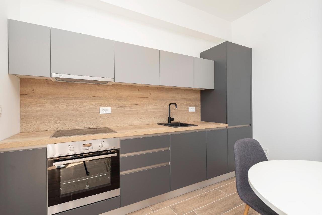 Eni 1 Apartament Mandre