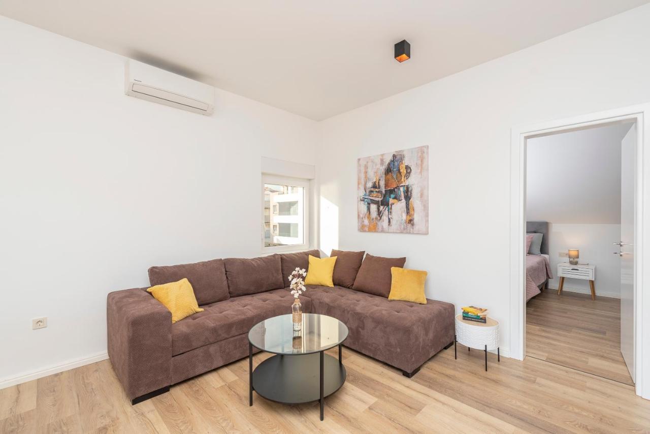 Eni 1 Apartament *
